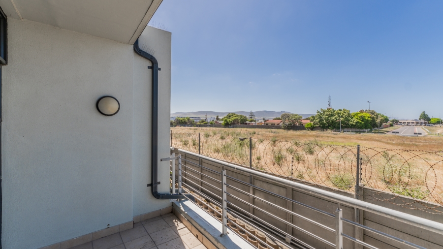 2 Bedroom Property for Sale in Royal Ascot Western Cape